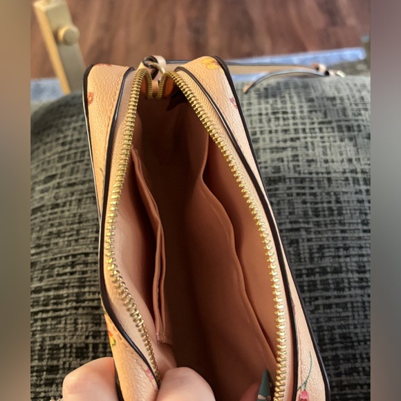 Coach camera crossbody bag - Picture 4 of 6